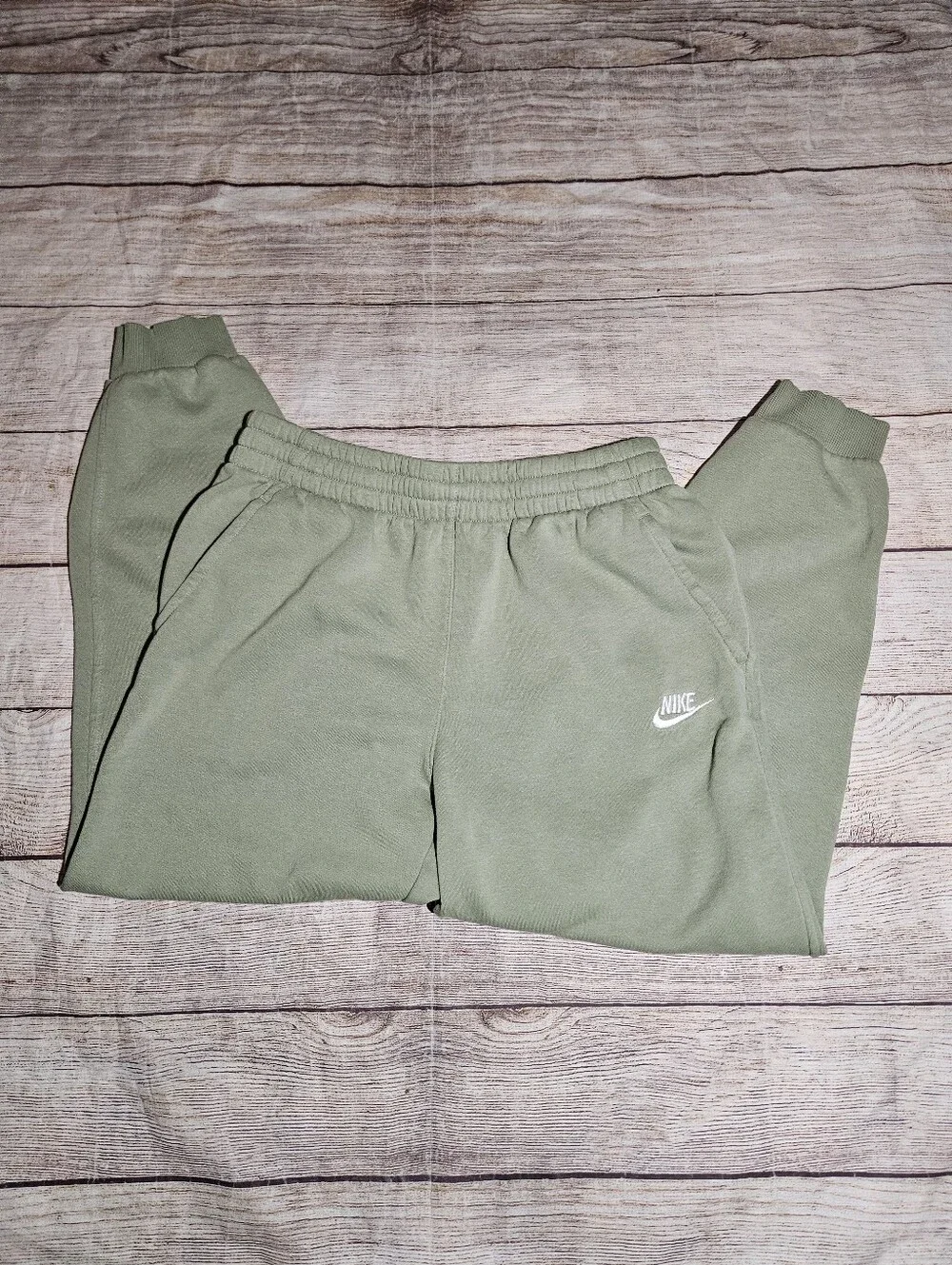 Nike sportswear club